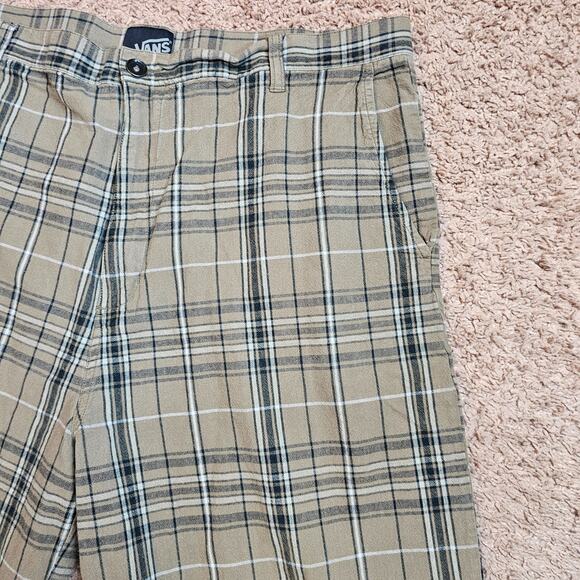 Vans Plaid Shorts Mens 38 Green Slash Pocket Skater Casual Outdoors - Picture 3 of 11